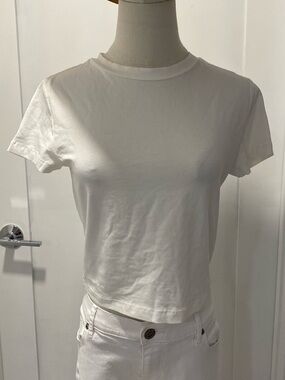 Divided White Crop Tee - Short Sleeve Basic